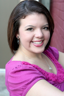 Claire Clinkingbeard Headshot