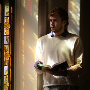 Stained glass reader