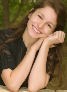 Shelby Lunderman Headshot