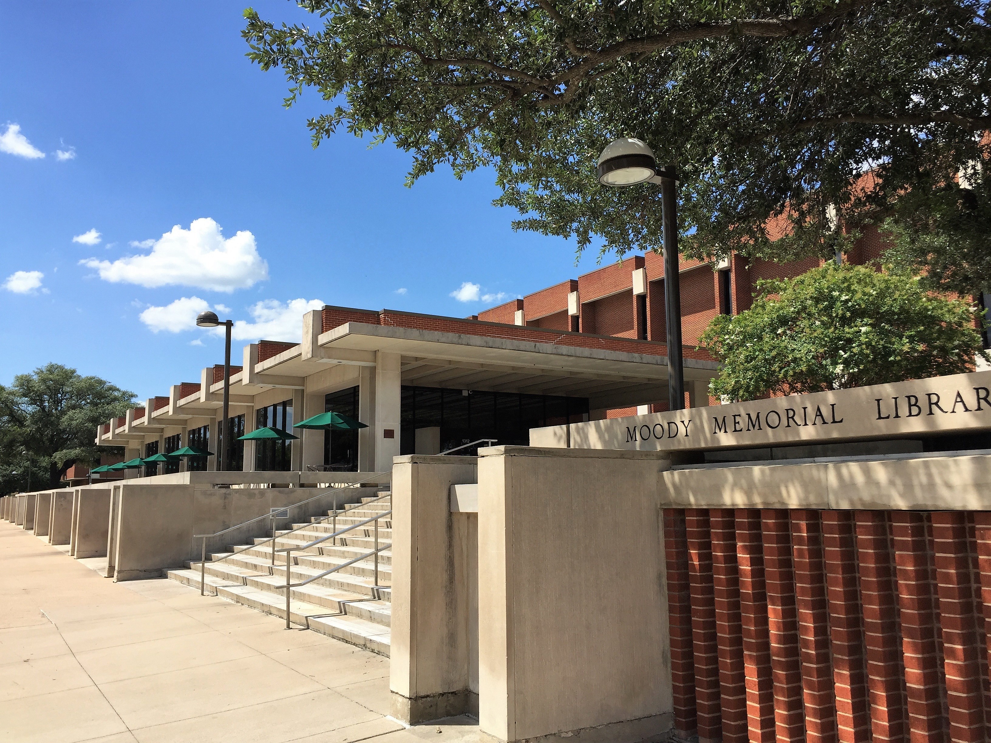 Baylor Libraries Receive 100,000 Moody Foundation Grant for Upgrades