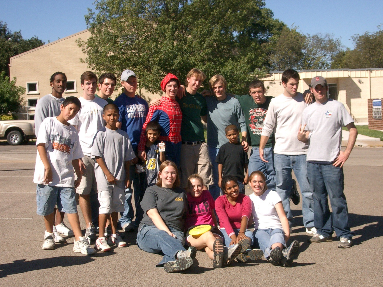 J-Group Outside (w x h, 0 KB)