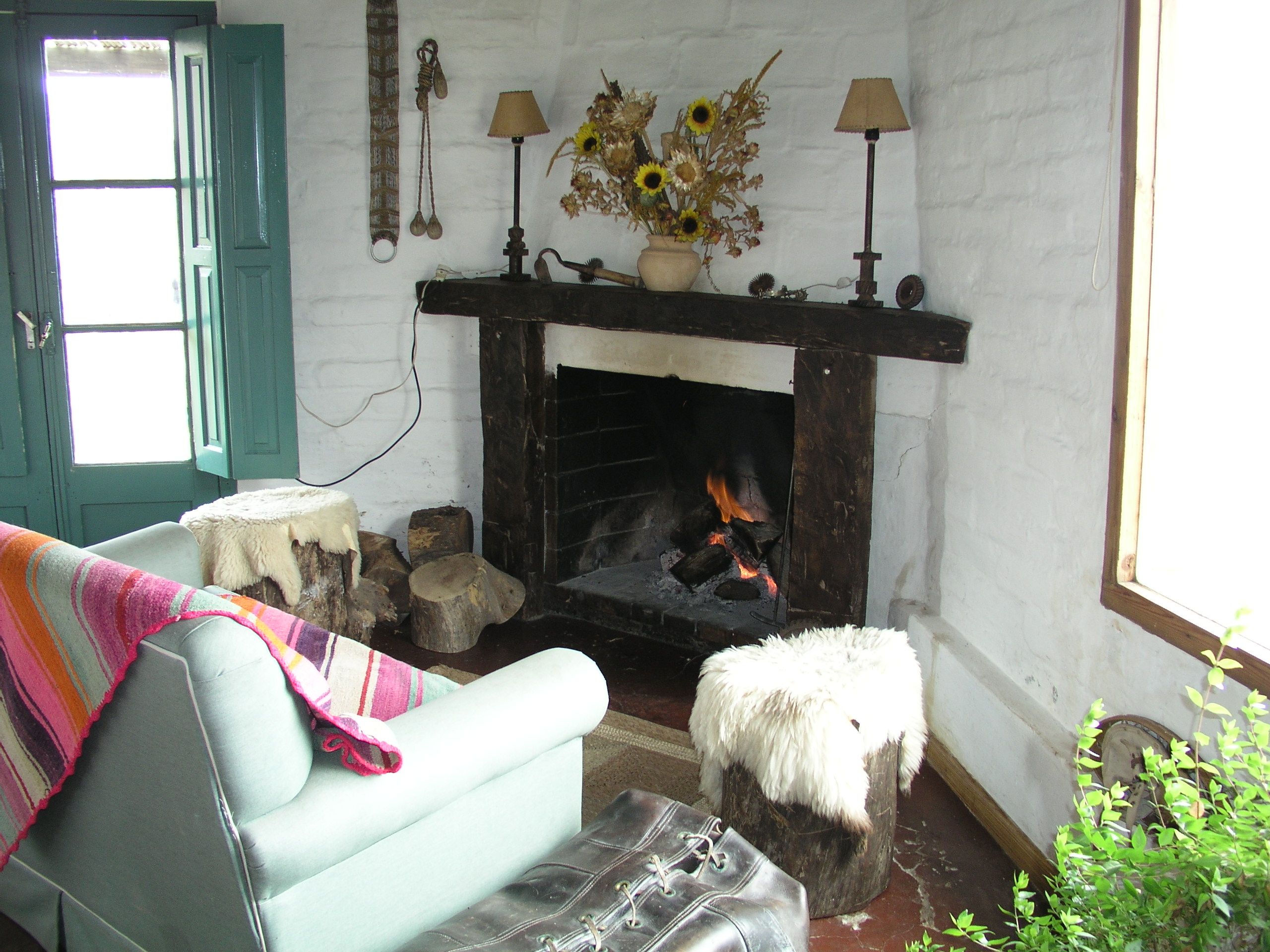 Fireplace at an estancia (w x h, 0 KB)