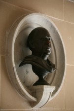 bust