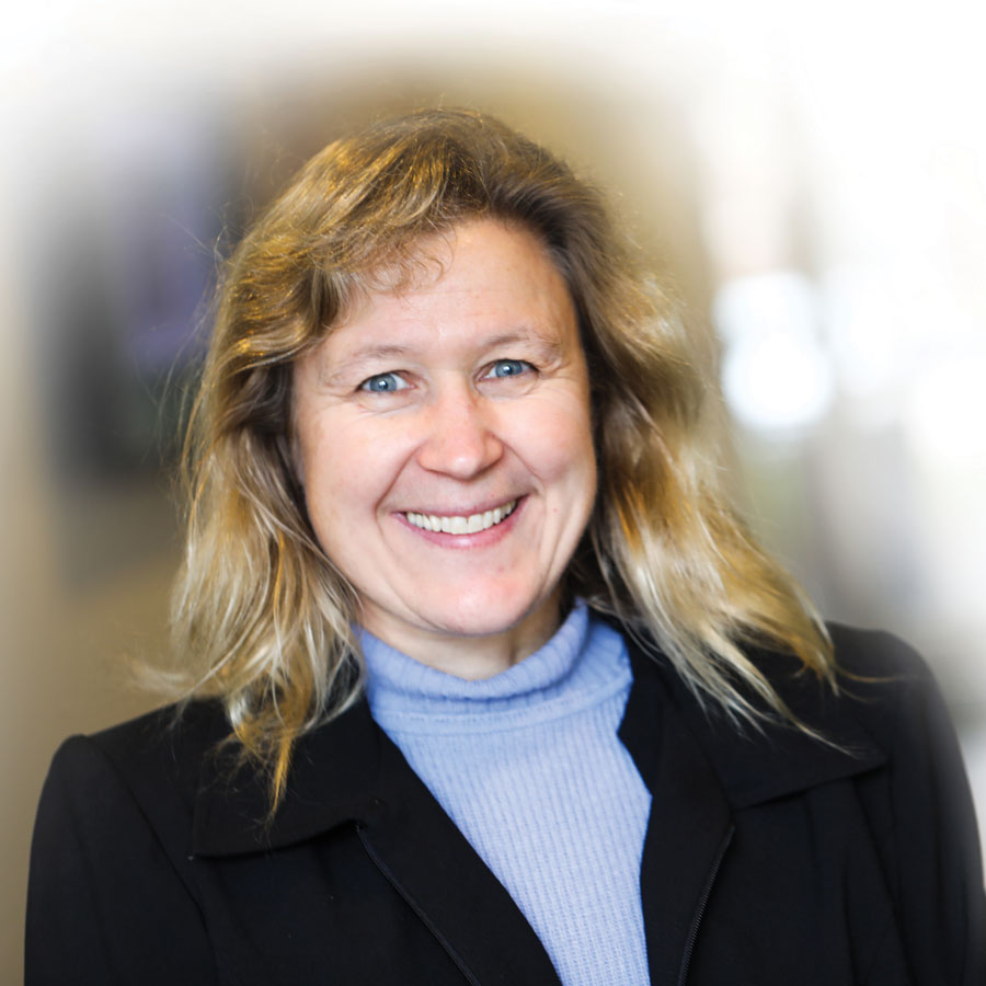 Dr. Annette von Jouann