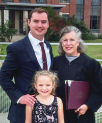 Image of Jared Horton and his family
