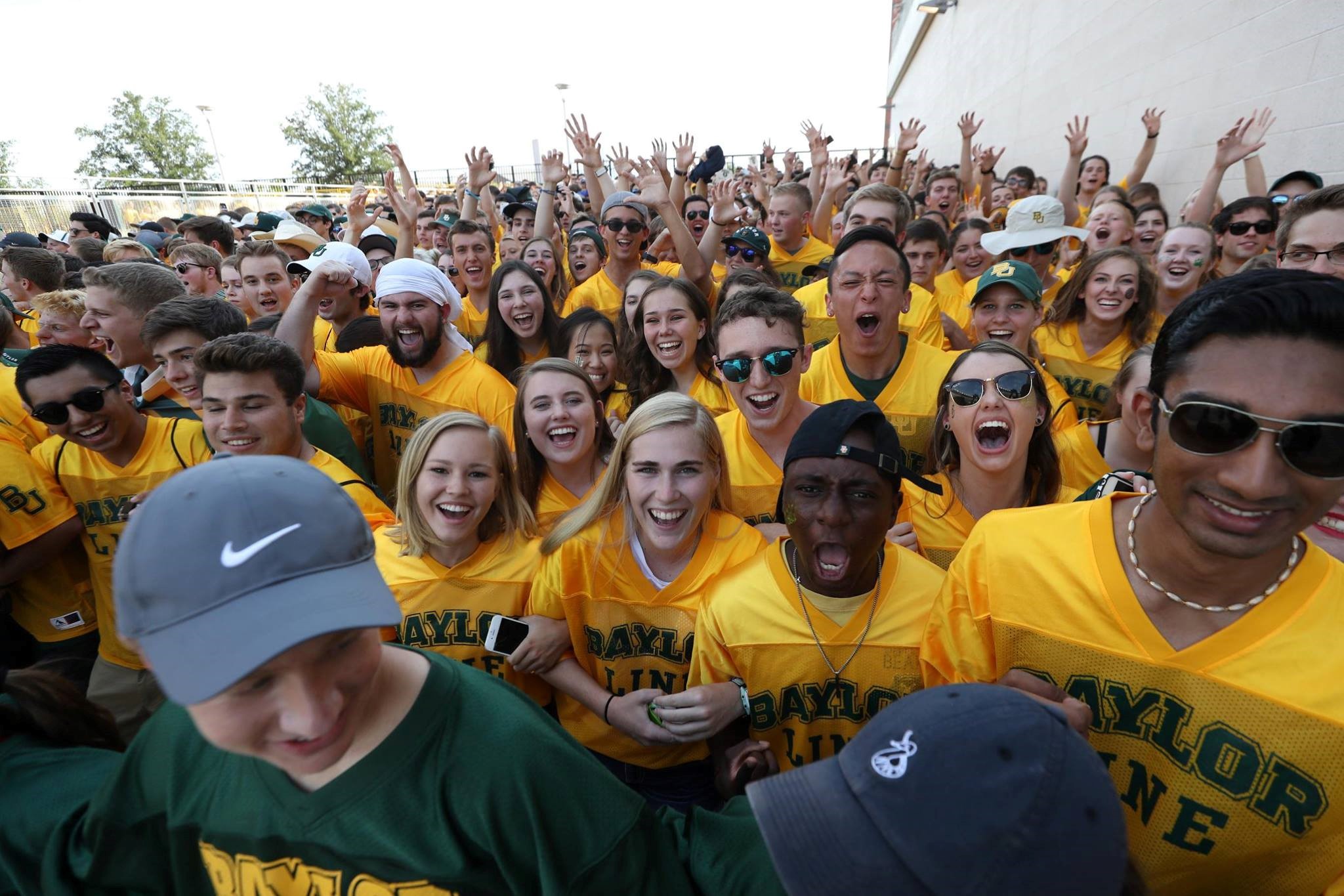 Baylor Alumnae to Experience Running the Baylor Line on Saturday