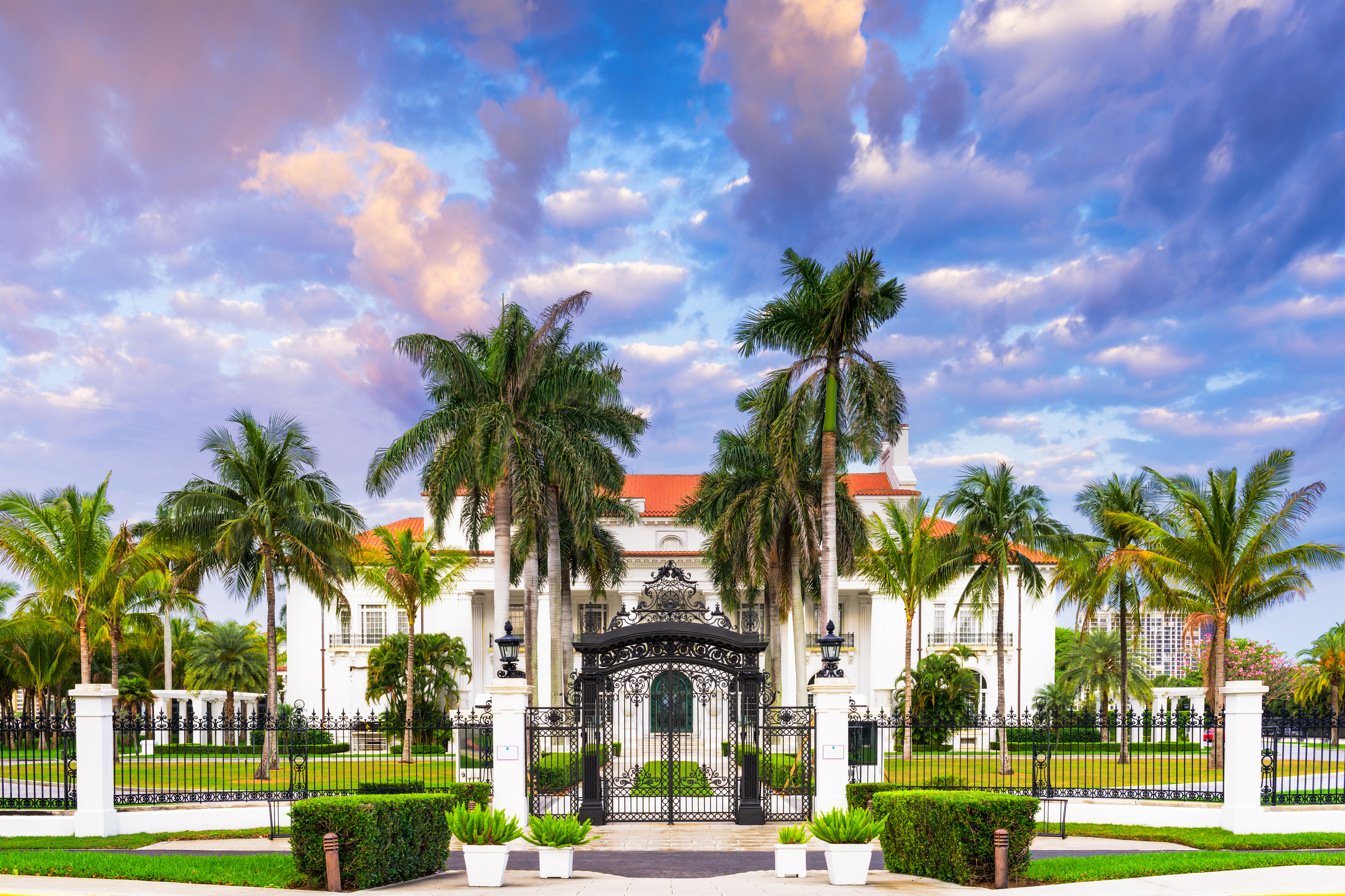 Photo of a mansion