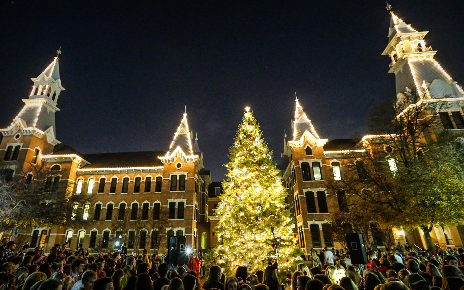 Christmas On 5th Baylor 2019 This Week At Baylor: Nov. 26 Dec. 2, 2017 | Media and Public Christmas On 5th Baylor 2019 This Week At Baylor: Nov. 26 Dec. 2, 2017 | Media and Public