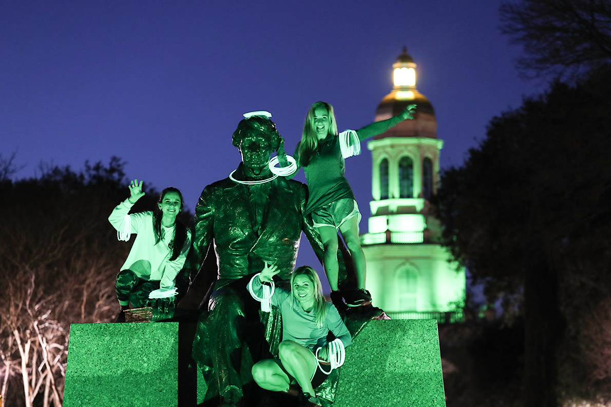 On the first week of the spring semester, statues, benches, swings and walkways were donned with glowing green lights to signal a new chapter at Baylor.