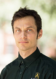 Dr. Tomas Cerny