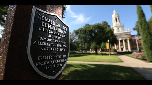 Memorial Lamp Post