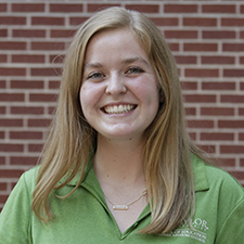 Hannah Harris Headshot