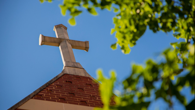 Robbins Chapel Cross